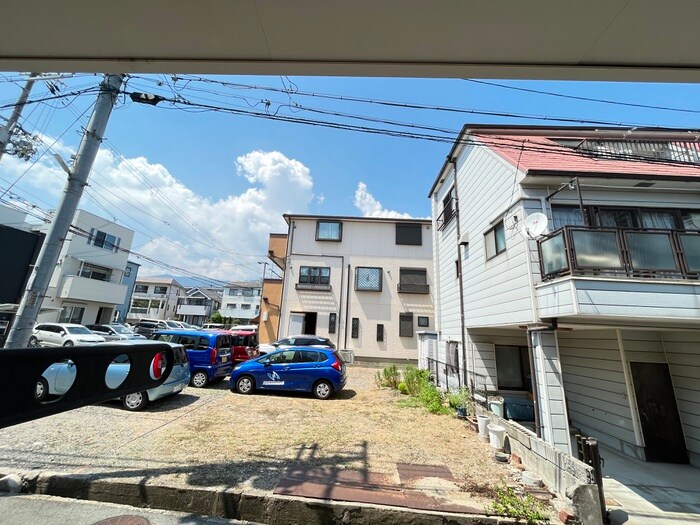 物件内観写真14　(室内からの展望)