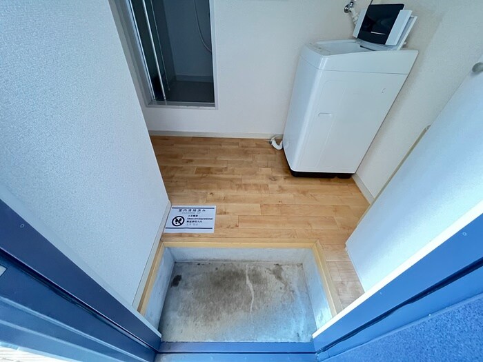 物件内観写真15　(玄関)