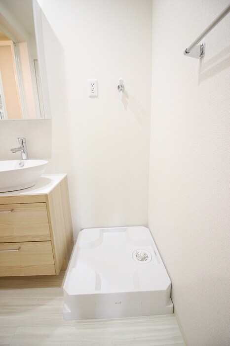 物件内観写真16　(洗濯機置場)