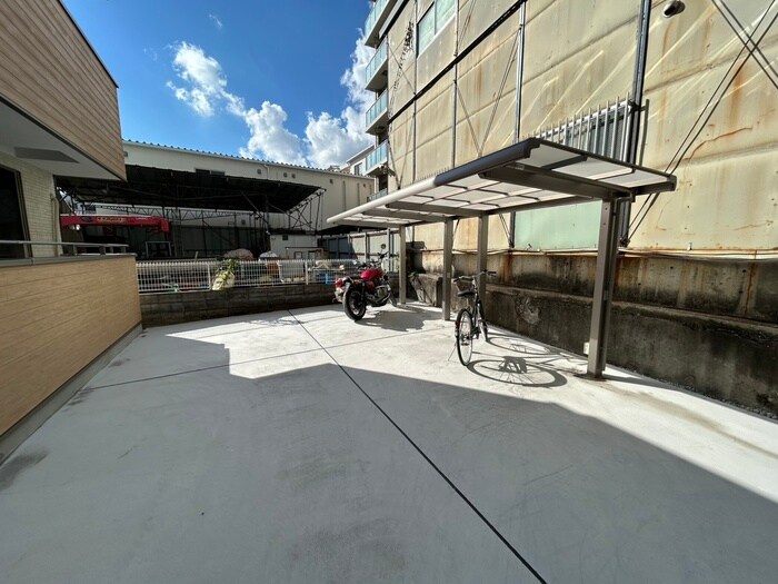 物件外観写真3　(駐輪場)