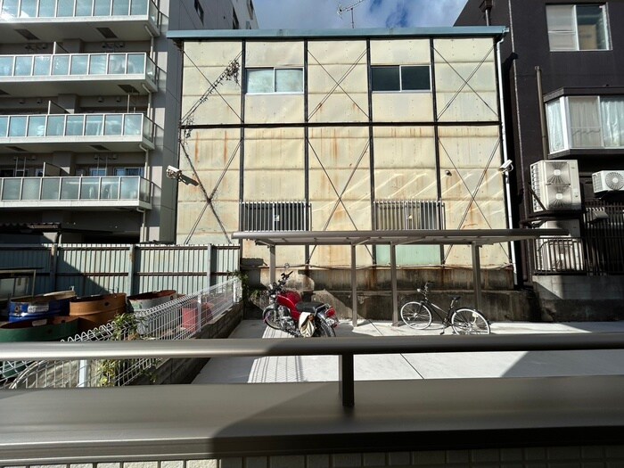 物件内観写真13　(室内からの展望)