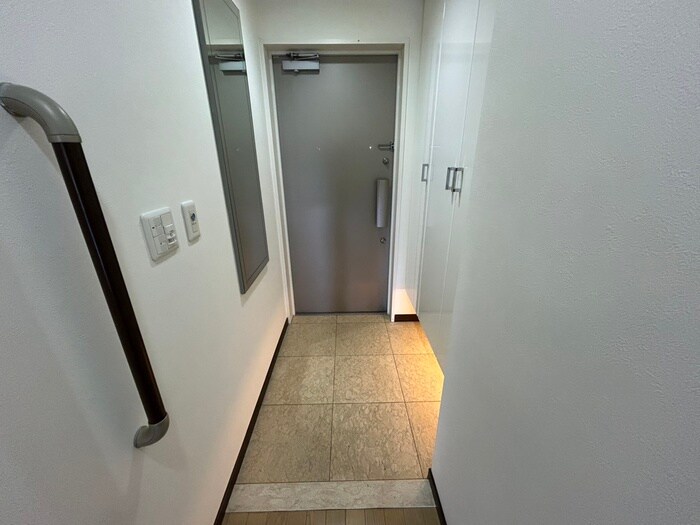 物件内観写真19　(玄関)