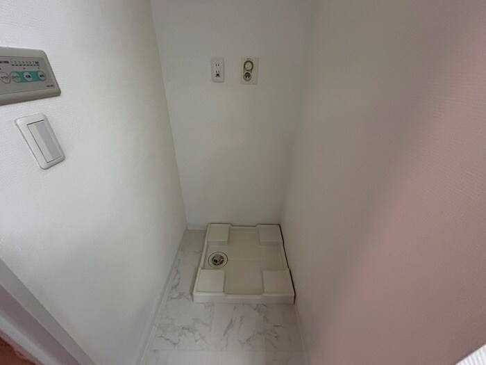 物件内観写真21　(洗濯機置場)
