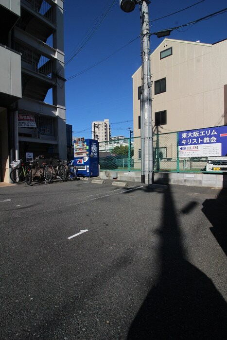 物件外観写真3　(駐車場)