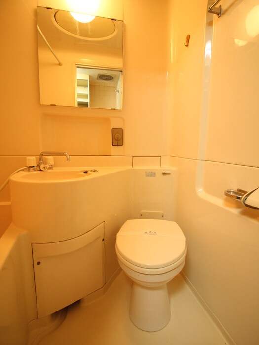 物件内観写真12　(トイレ)