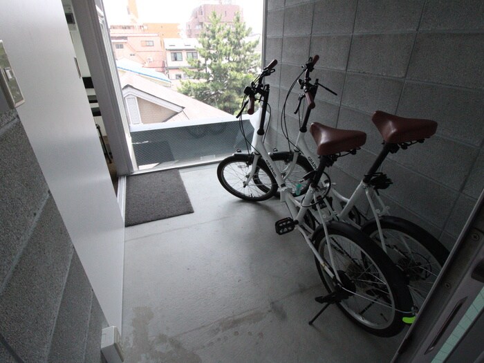 物件内観写真7　(玄関)