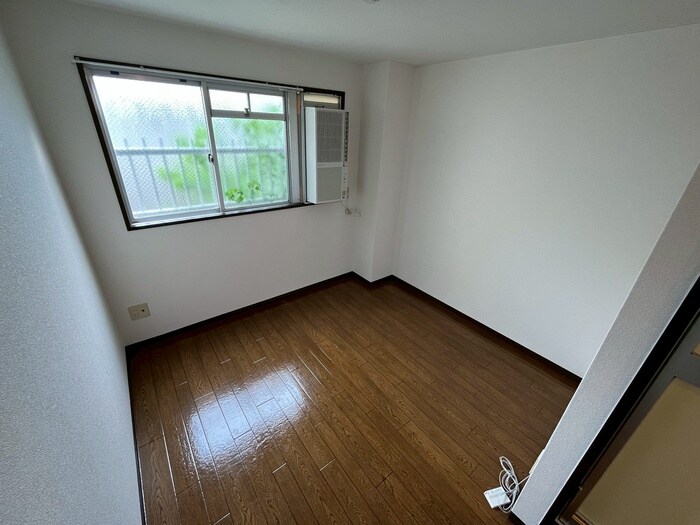 物件内観写真12　(居室)