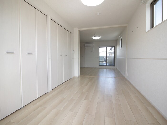 物件内観写真9　(居室)