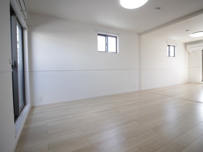 物件内観写真10　(内観写真)