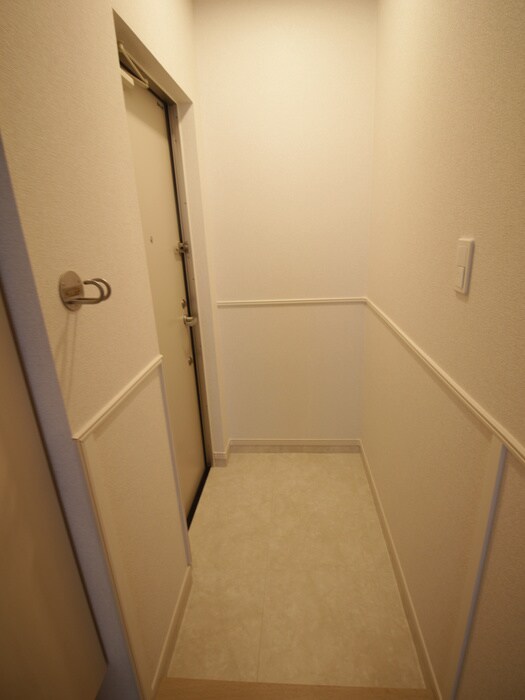物件内観写真17　(玄関)