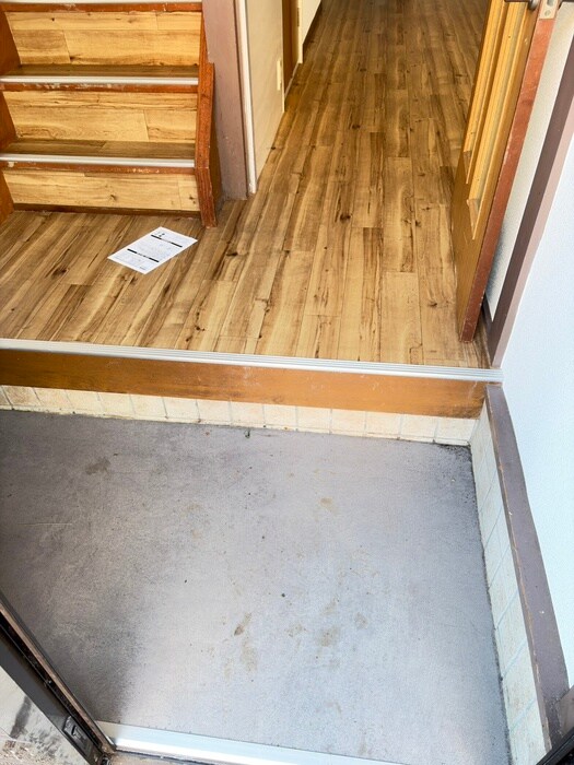 物件内観写真21　(玄関)