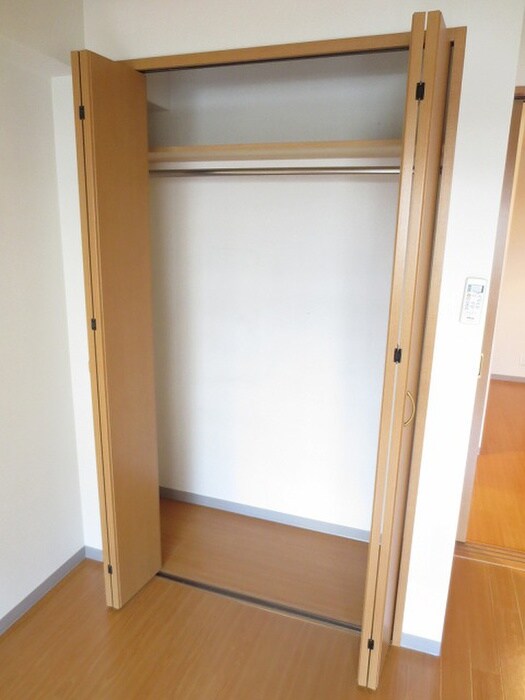 物件内観写真12　(収納)