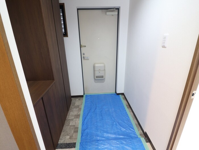 物件内観写真19　(玄関)
