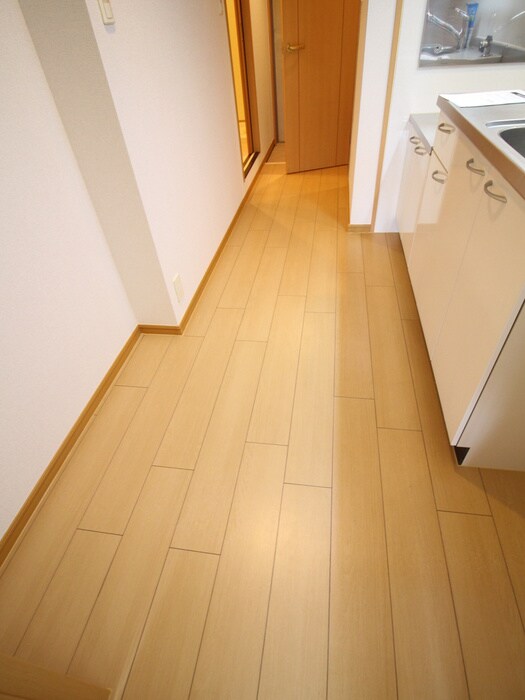 物件内観写真22　(廊下)