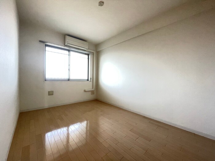 物件内観写真18　(居室)