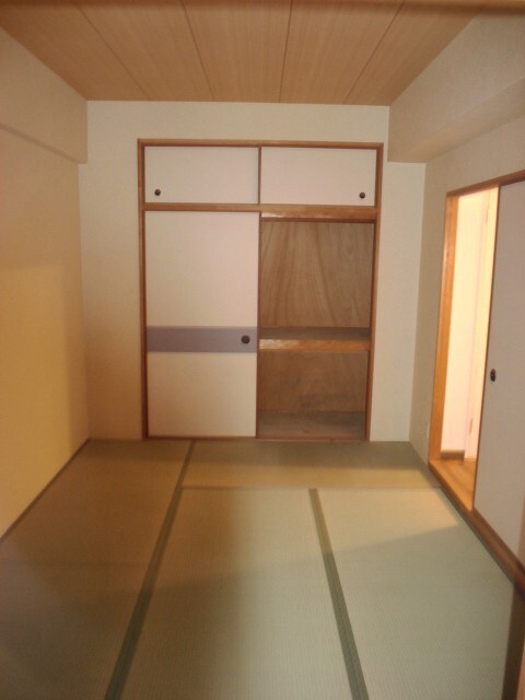 物件内観写真12　(居室)