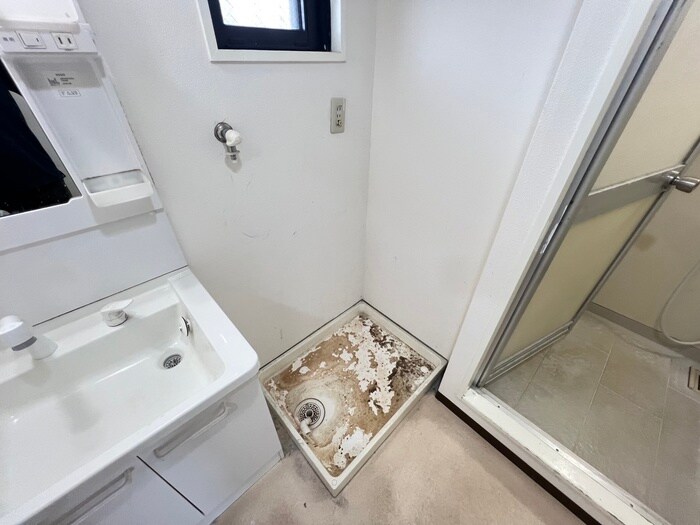 物件内観写真21　(洗濯機置場)