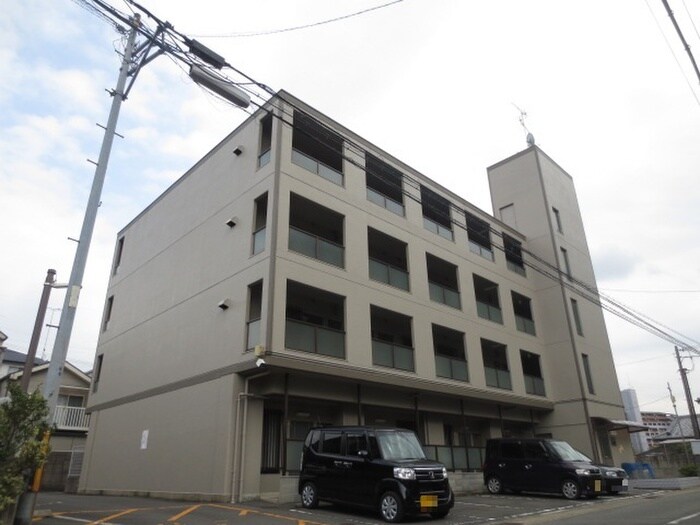 物件外観写真1　(エントランス部分)