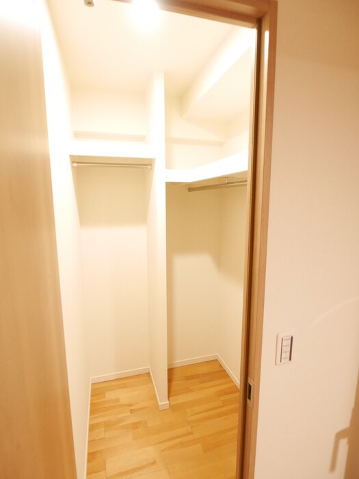 物件内観写真15　(収納)