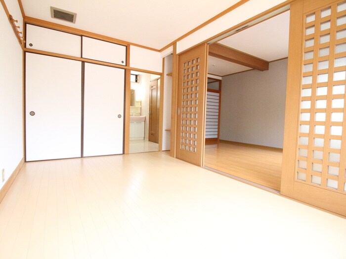 物件内観写真6　(居室)