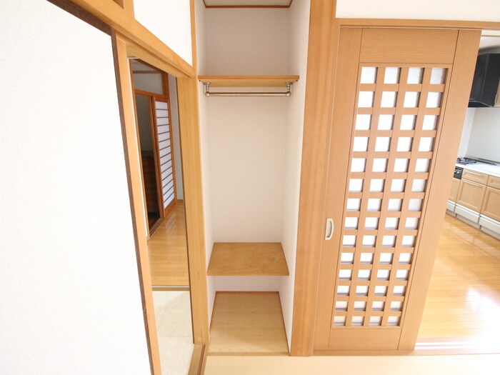 物件内観写真11　(収納)