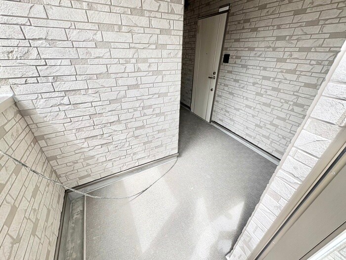 物件外観写真4　(エントランス部分)