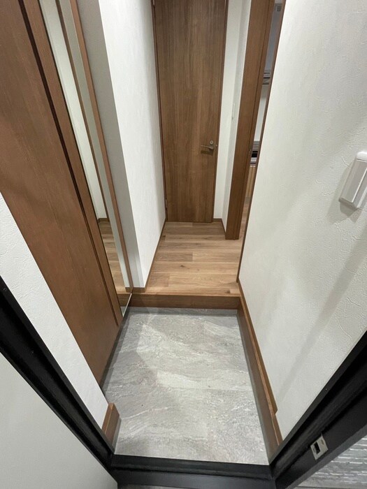物件内観写真16　(廊下)