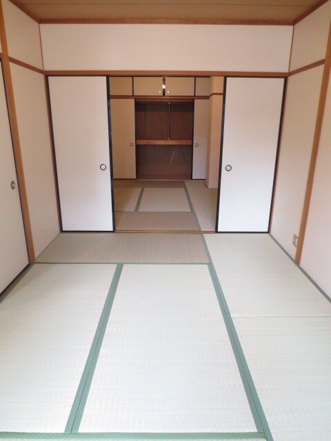 物件内観写真9　(居室)