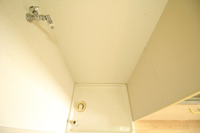 物件内観写真15　(洗濯機置場)