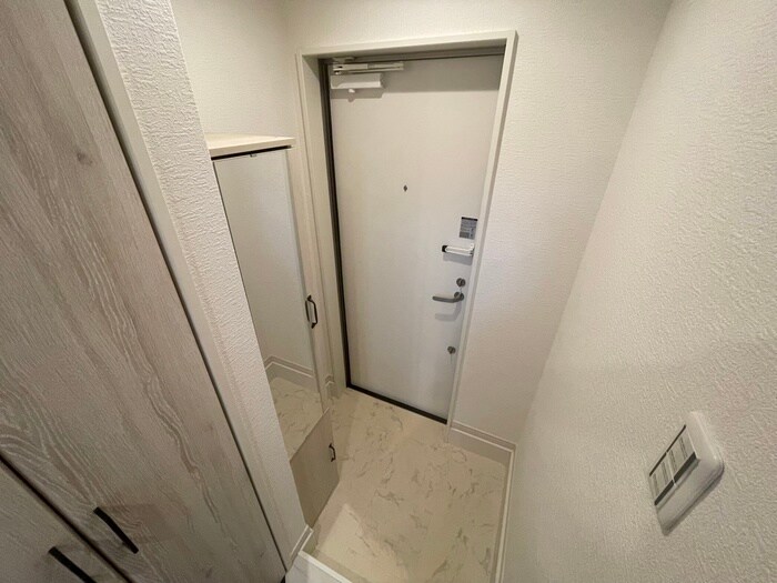 物件内観写真15　(玄関)