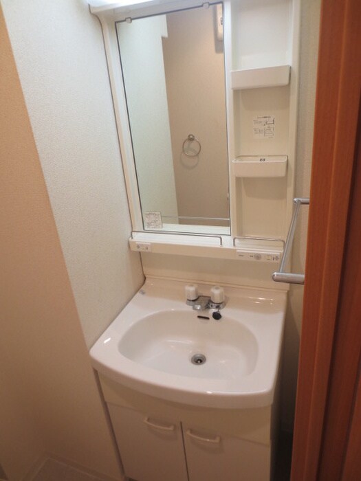 物件内観写真8　(洗面)