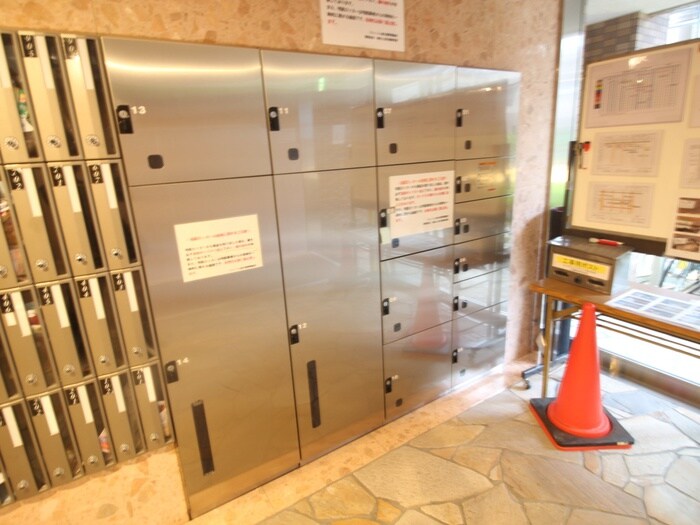 物件外観写真4　(建物設備)