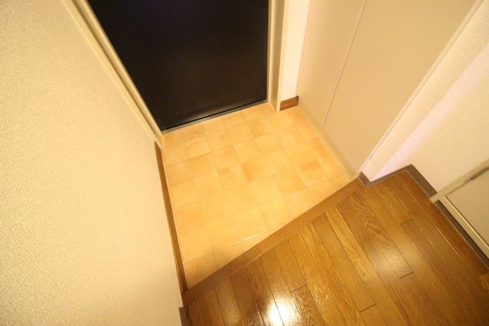 物件内観写真16　(玄関)