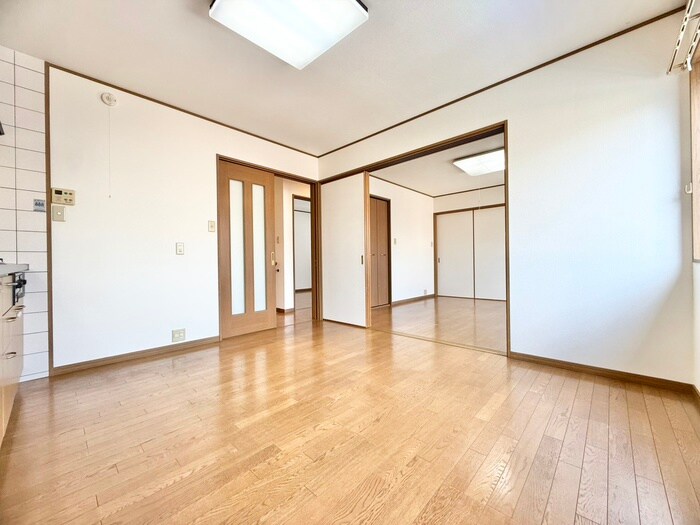 物件内観写真8　(居室)