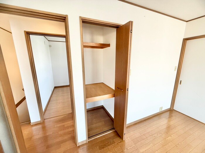 物件内観写真12　(収納)