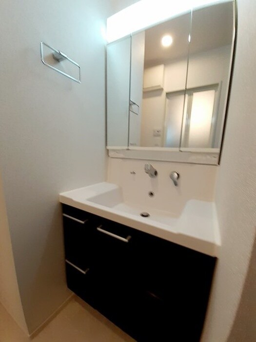 物件内観写真10　(洗面)