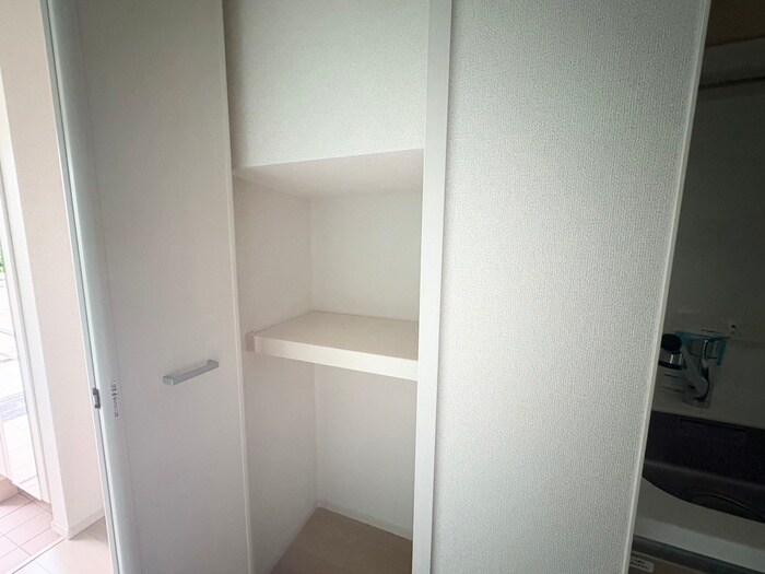 物件内観写真14　(収納)