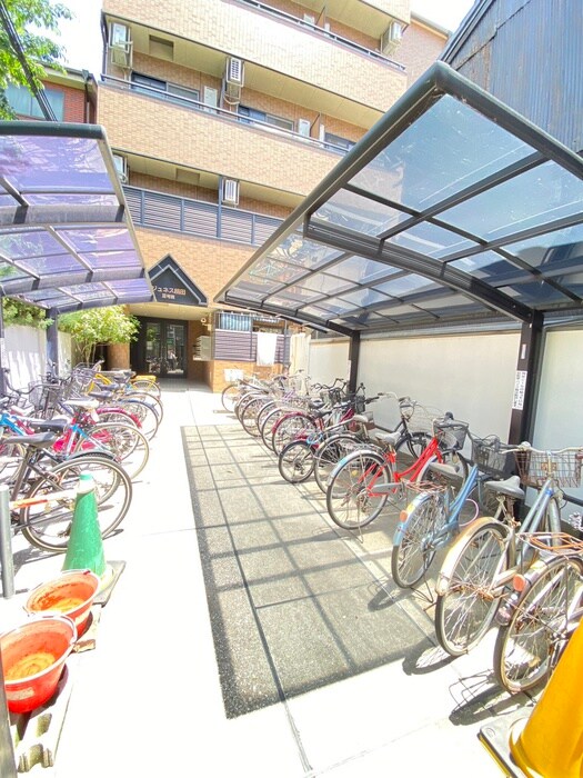 物件外観写真3　(駐輪場)