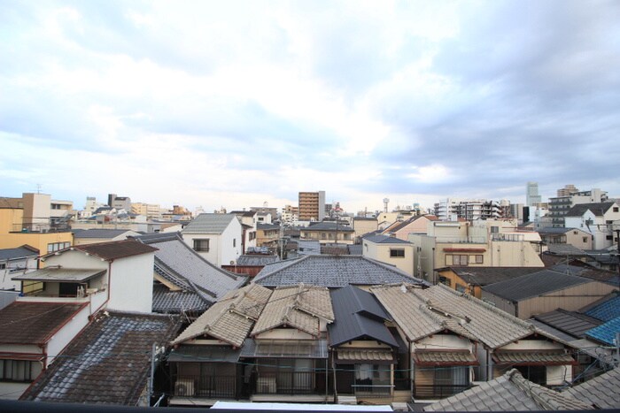 物件内観写真16　(室内からの展望)