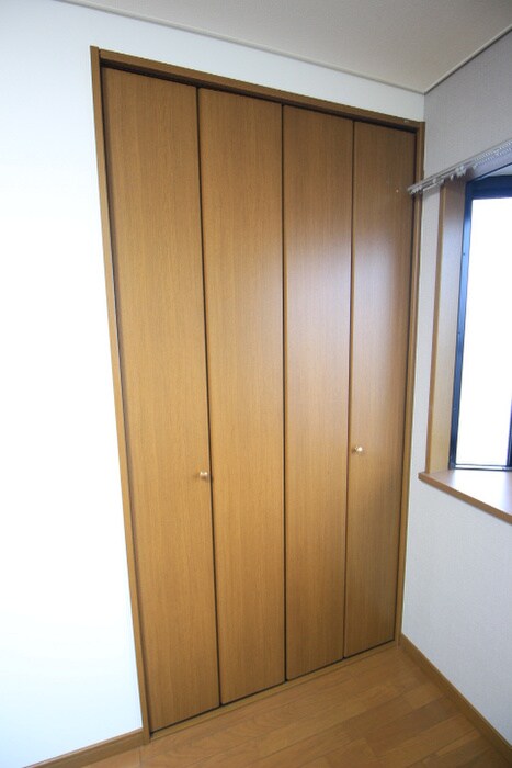 物件内観写真18　(収納)