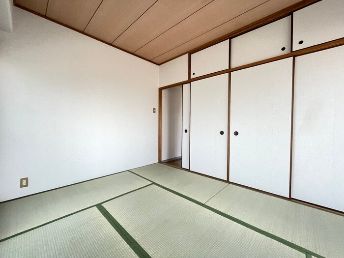 物件内観写真10　(居室)