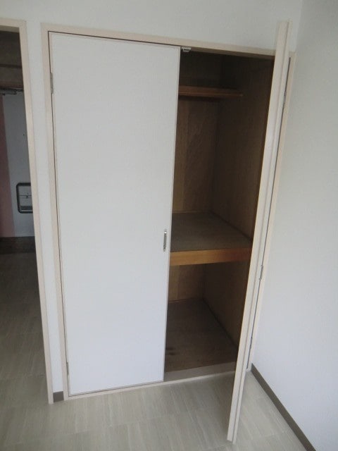 物件内観写真13　(収納)