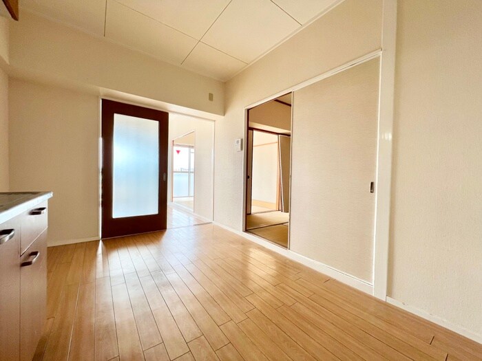 物件内観写真9　(居室)