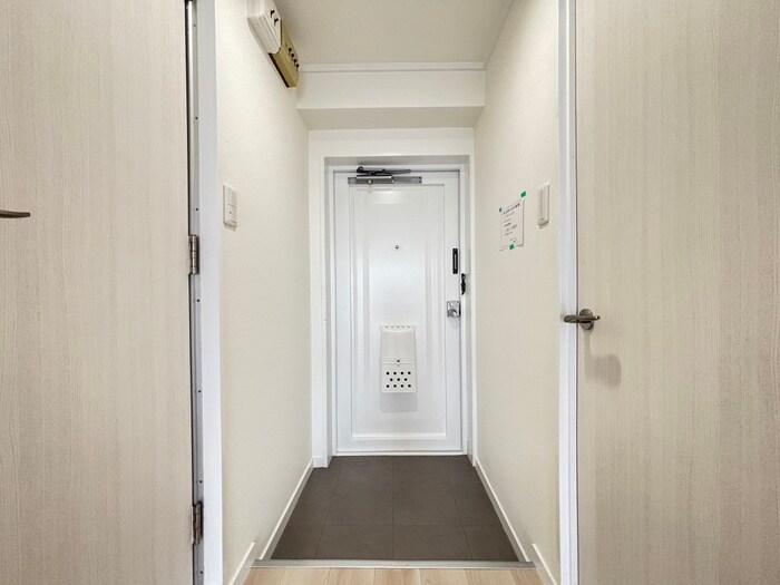 物件内観写真14　(玄関)