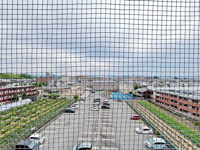 物件内観写真15　(室内からの展望)