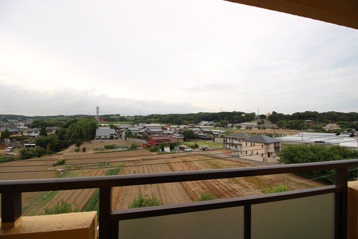 物件内観写真22　(室内からの展望)