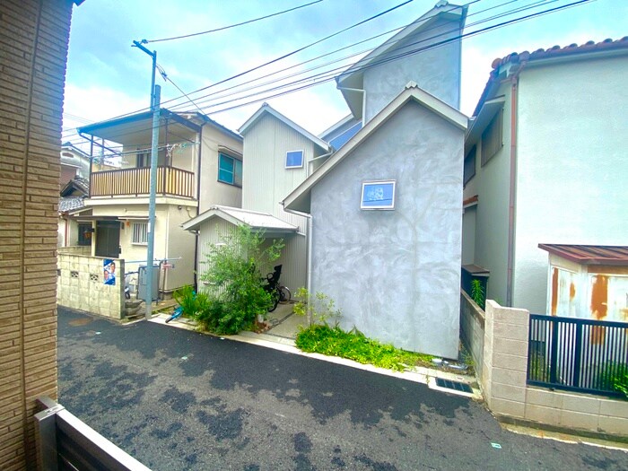 物件内観写真13　(室内からの展望)