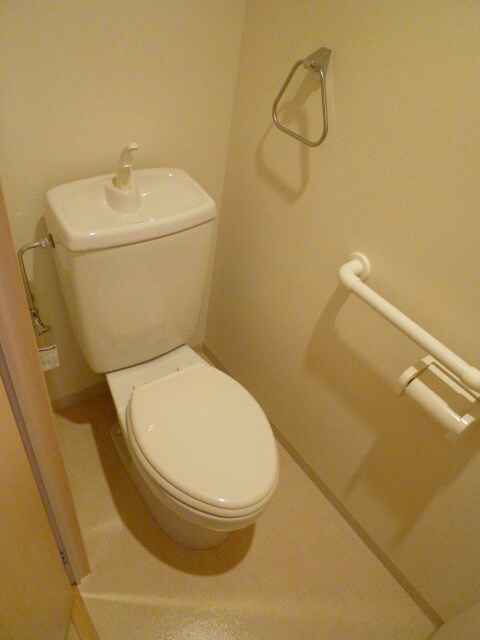 物件内観写真9　(トイレ)