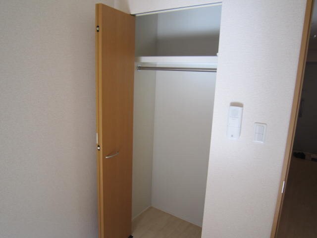 物件内観写真13　(収納)