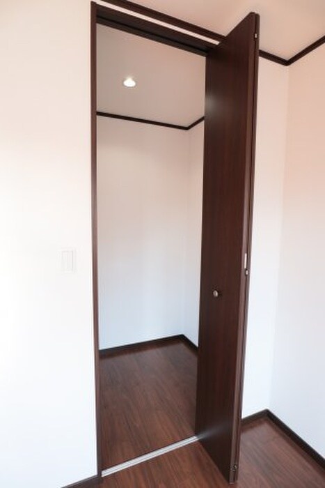 物件内観写真13　(収納)